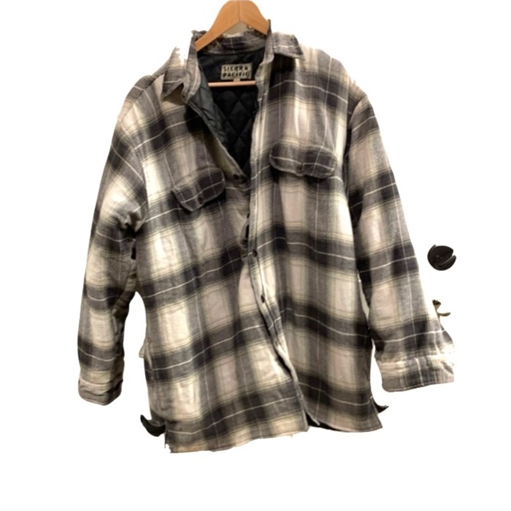 Sierra Pacific plaid flannel Shacket jacket large